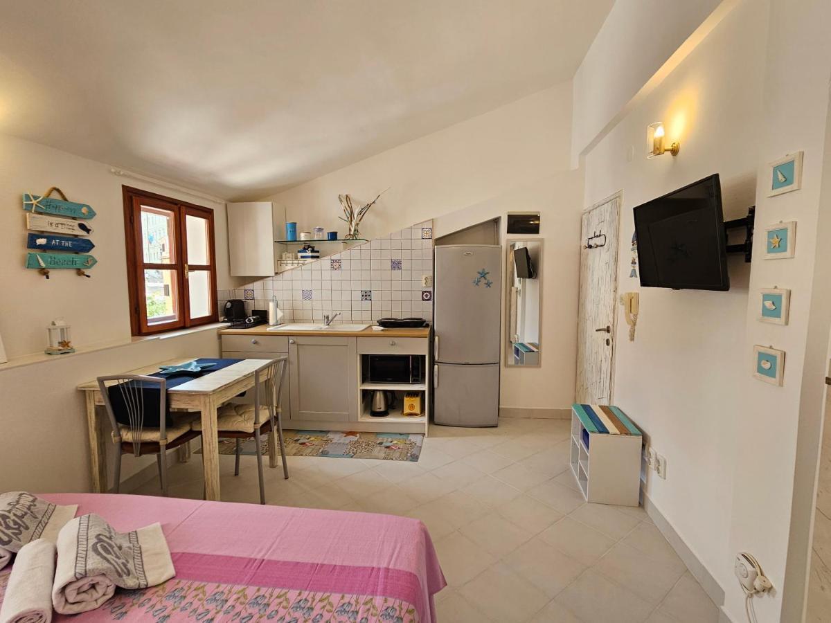 Studio Mare Fuori With Terrace Ровінь Екстер'єр фото