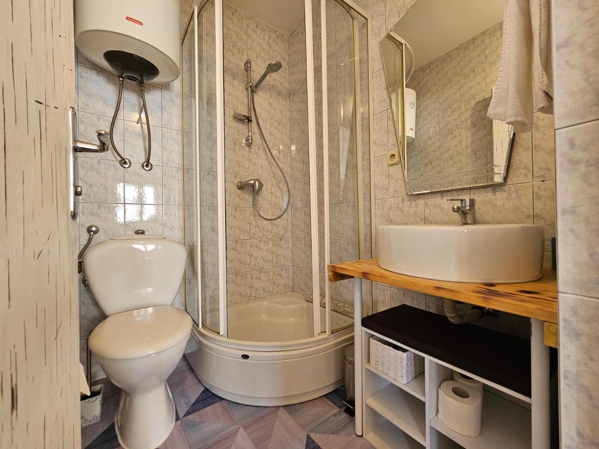 Studio Mare Fuori With Terrace Ровінь Екстер'єр фото